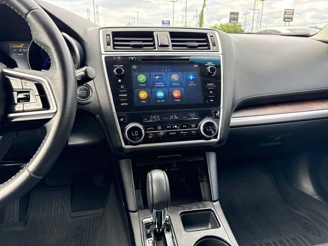 Used 2019 Ice Silver Metallic Subaru Limited image 19