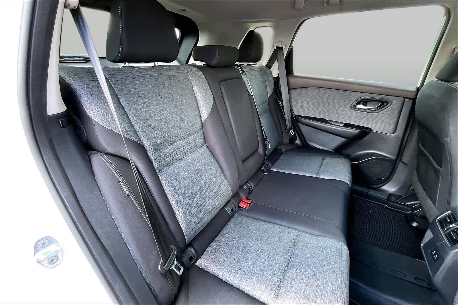 Used 2022 Pearl White Tricoat Nissan SV image 20