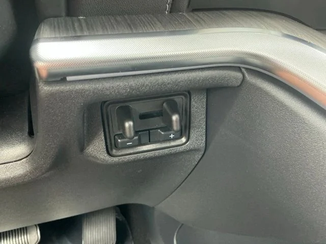 New 2026 Star White Metallic Tri-Coat Ford MAX Platinum® image 45