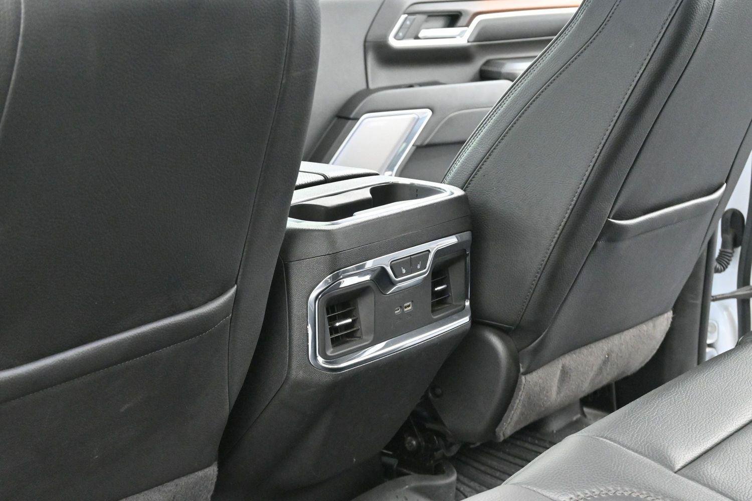 Used 2024 White Frost Tricoat GMC Denali image 32