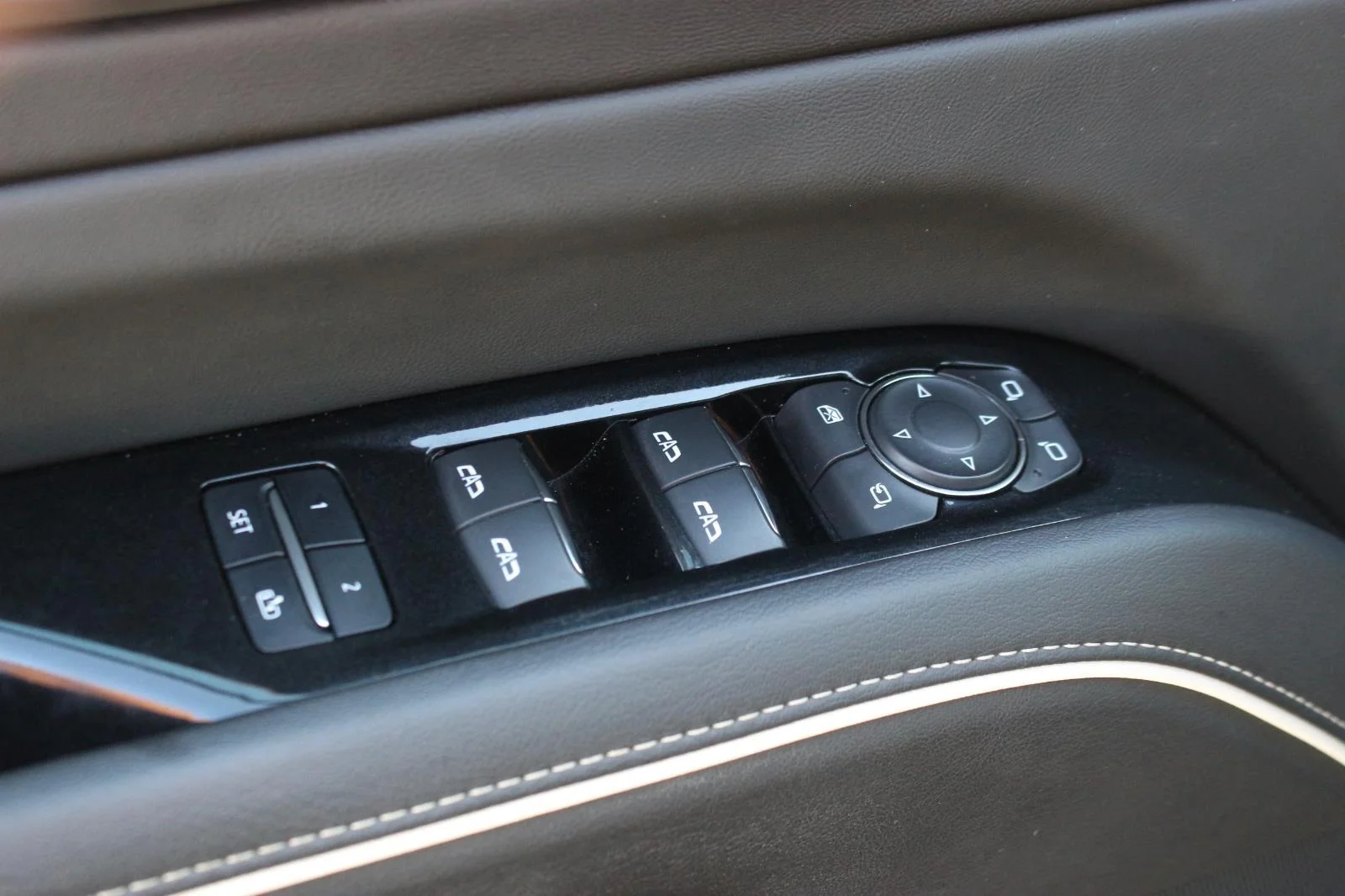 Used 2021 BLACK RAVEN Cadillac Sport image 15