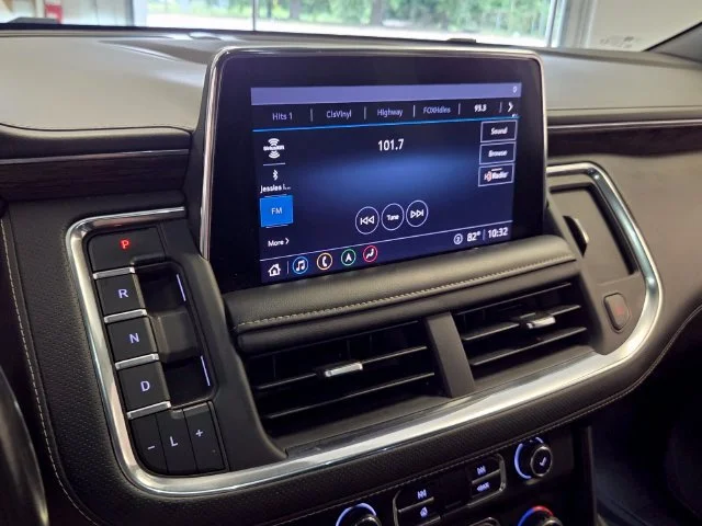 Used 2021 SUMMIT WHITE Chevrolet Premier image 22