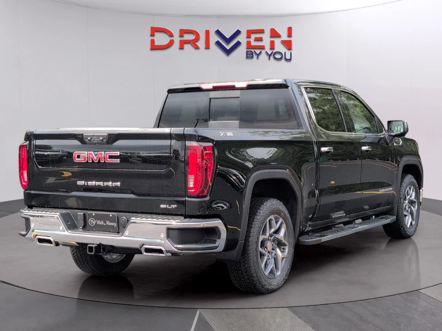 New 2026 Onyx Black GMC SLT image 5