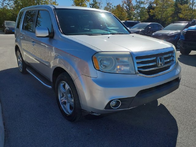 Used 2013 Silver Honda EX-L image 3