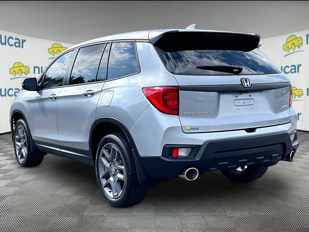 Used 2023 Gray Honda EX-L image 4