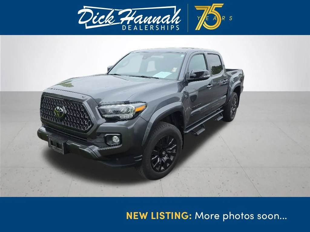 2023 Toyota Tacoma Limited Double Cab 4WD V6 Auto Short Bed's photo