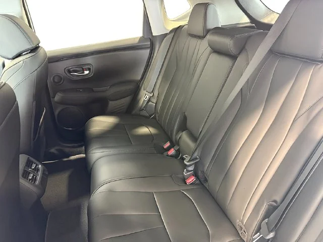 New 2026 Platinum White Pearl Acura Base image 31