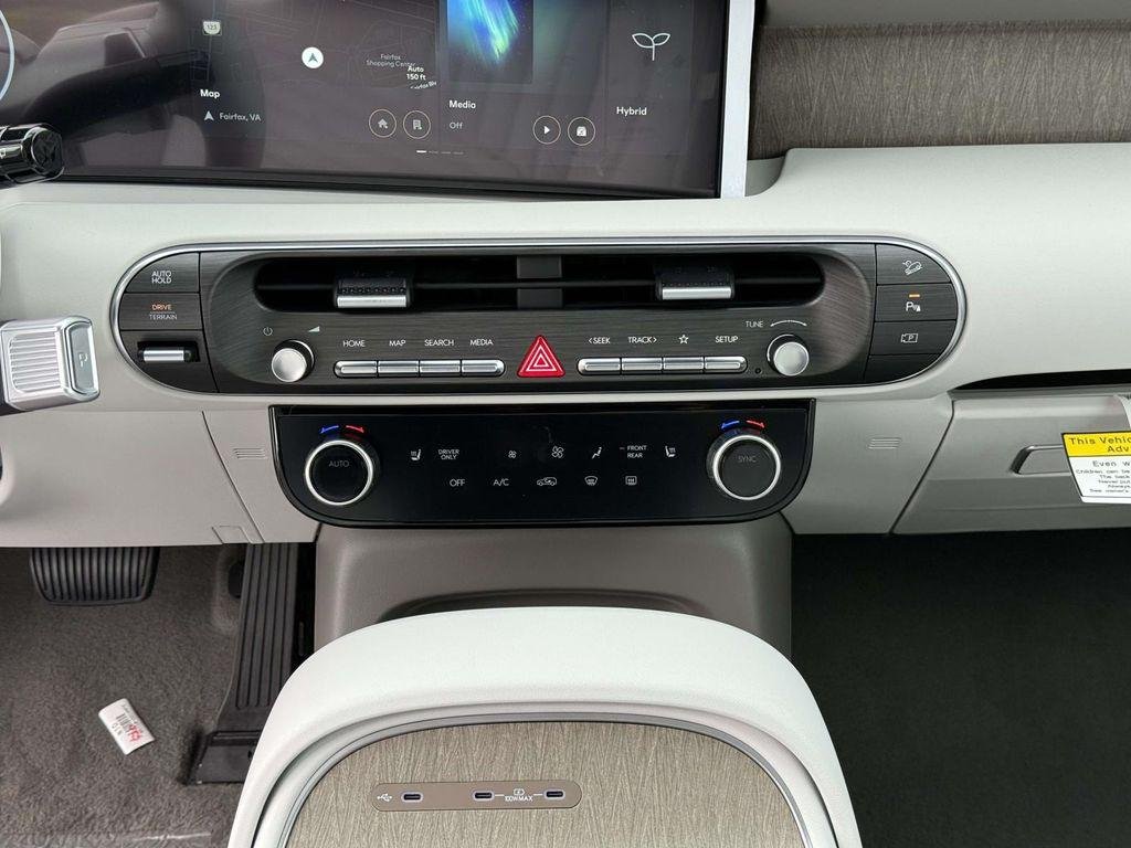 New 2026 Abyss Black Hyundai SEL 7P image 20