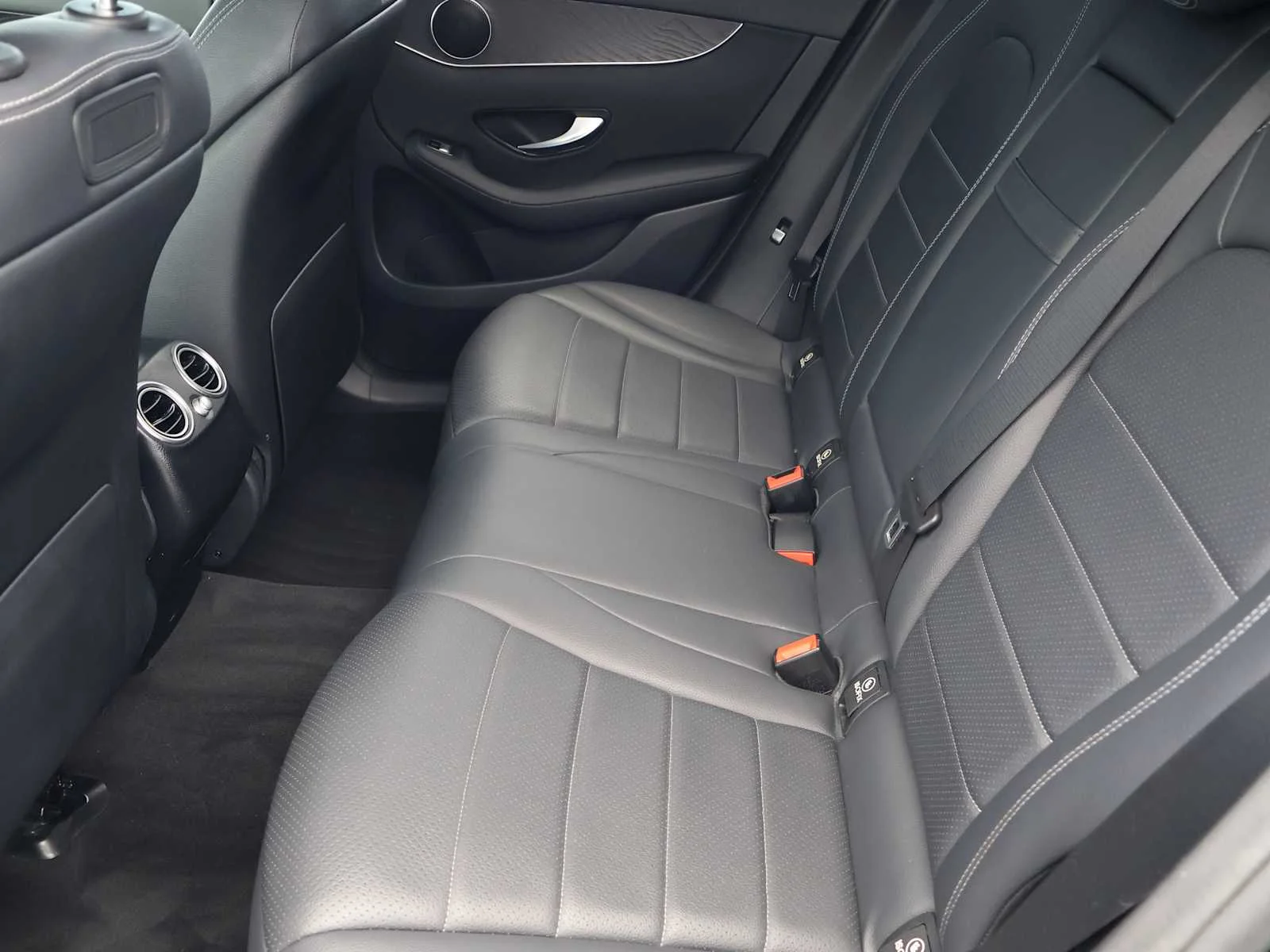 Used 2018 Black Mercedes-Benz GLC 300 image 26
