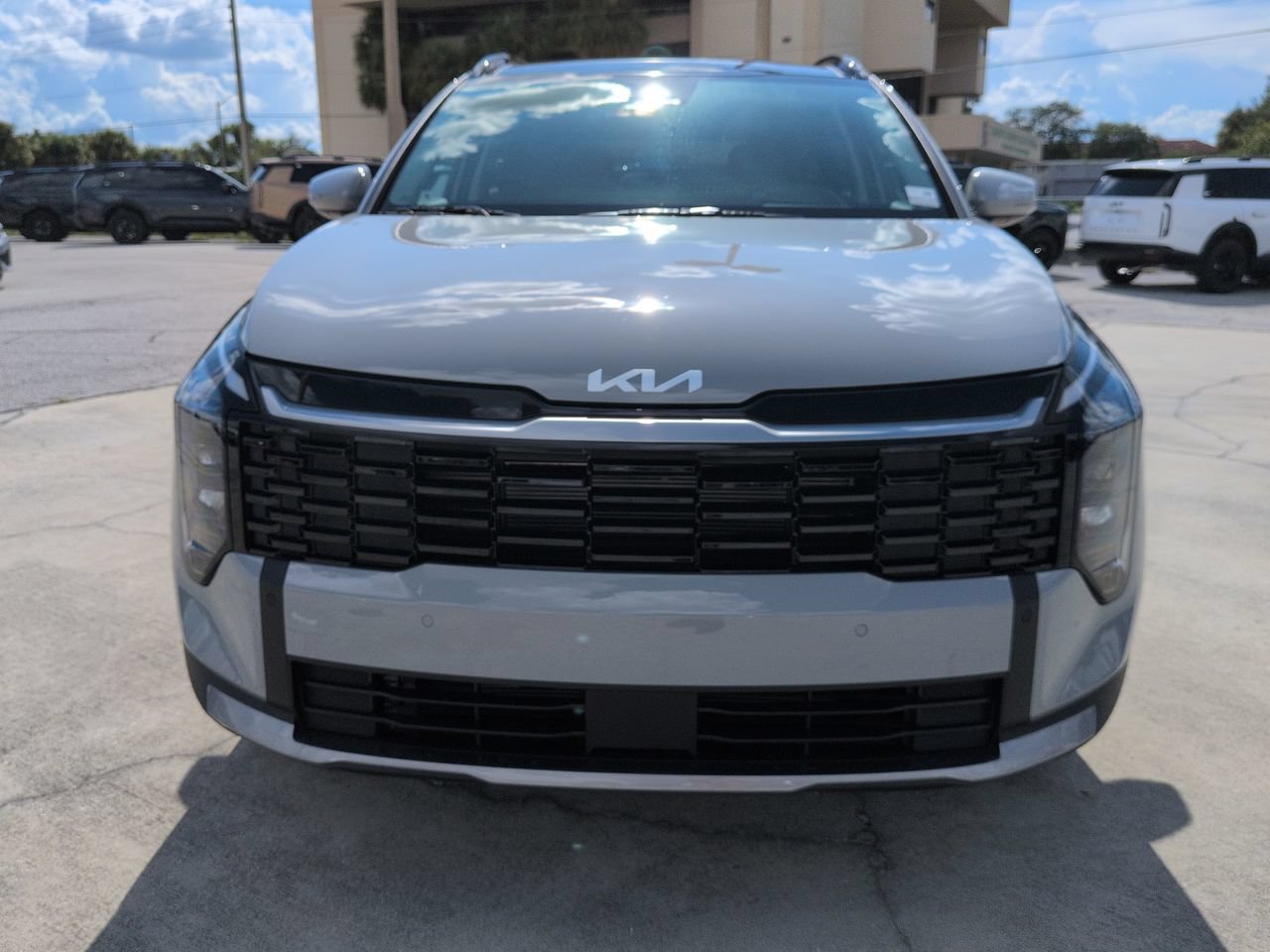 New 2027 Wolf Gray Kia EX image 9