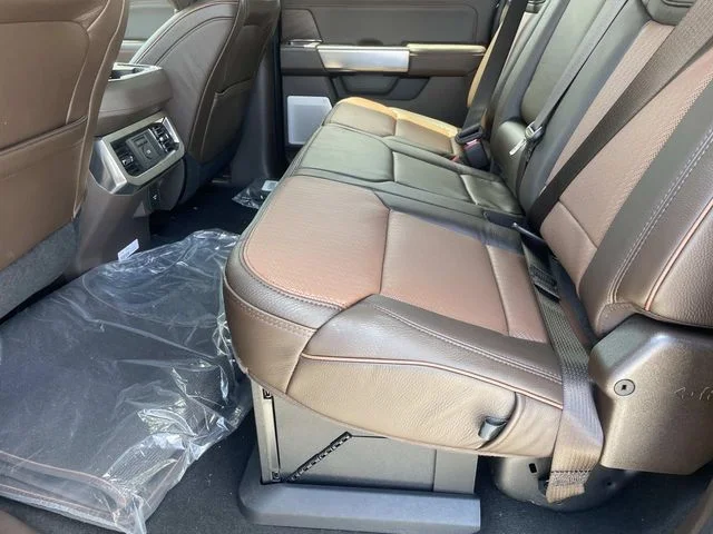 New 2025 Agate Black Metallic Ford King Ranch image 21