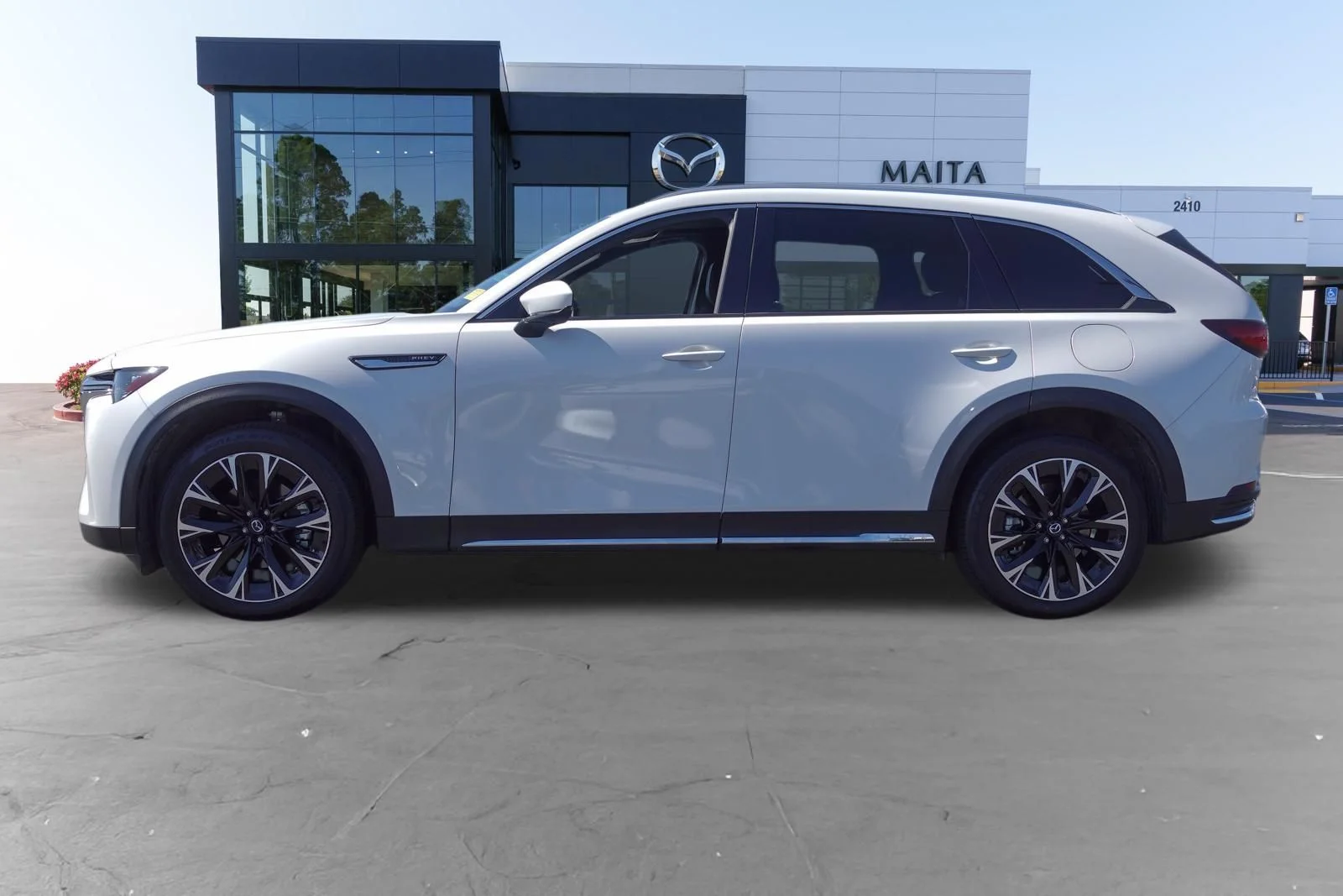 Certified Used 2024 Rhodium White Premium Mazda Premium Plus image 8