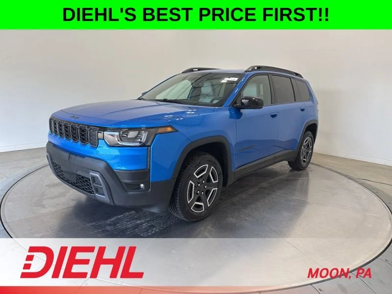 New 2026 Hydro Blue Pearl-Coat Exterior Paint Jeep Limited image 3