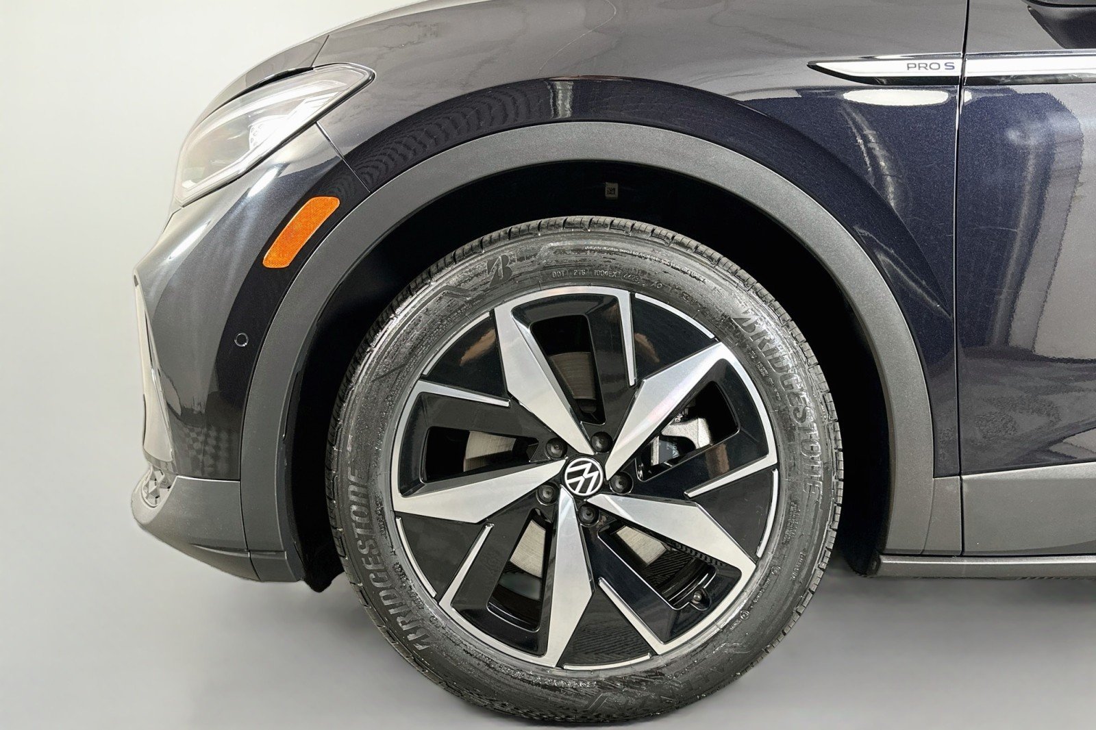 Used 2023 Deep Black Pearl Volkswagen Pro image 12
