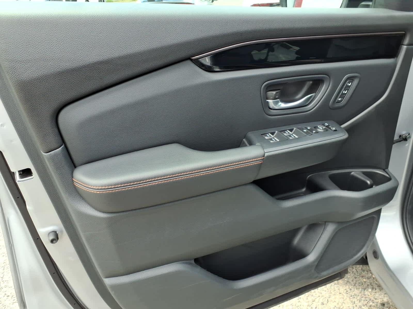 2025 Honda Pilot TrailSport - Photo 10
