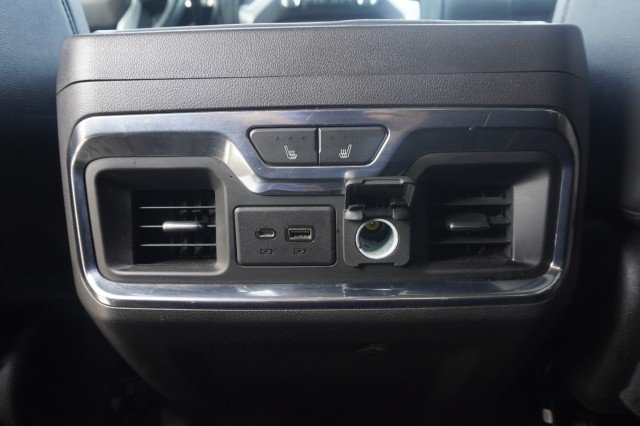 Used 2021  GMC SLT image 23