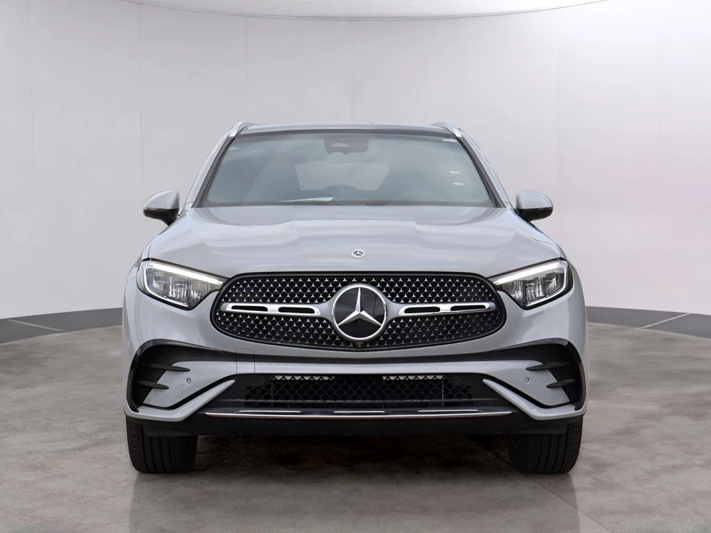 New 2026 MANUFAKTUR Alpine Grey Mercedes-Benz GLC 300 image 2