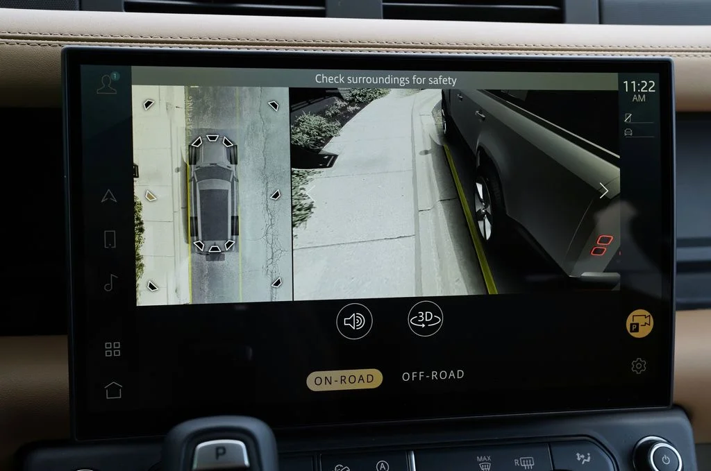 New 2026 Santorini Black Land Rover X-Dynamic SE image 28