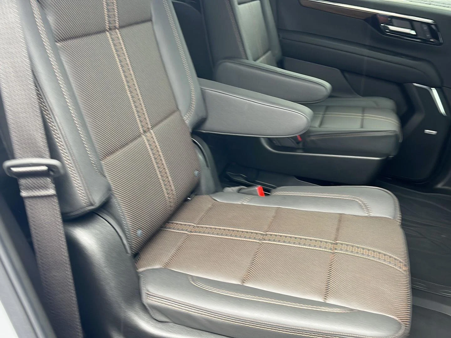 Used 2026 Polar White Tricoat Chevrolet High Country image 35