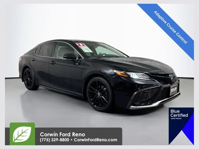 2022 Toyota Camry XSE Hybrid's photo
