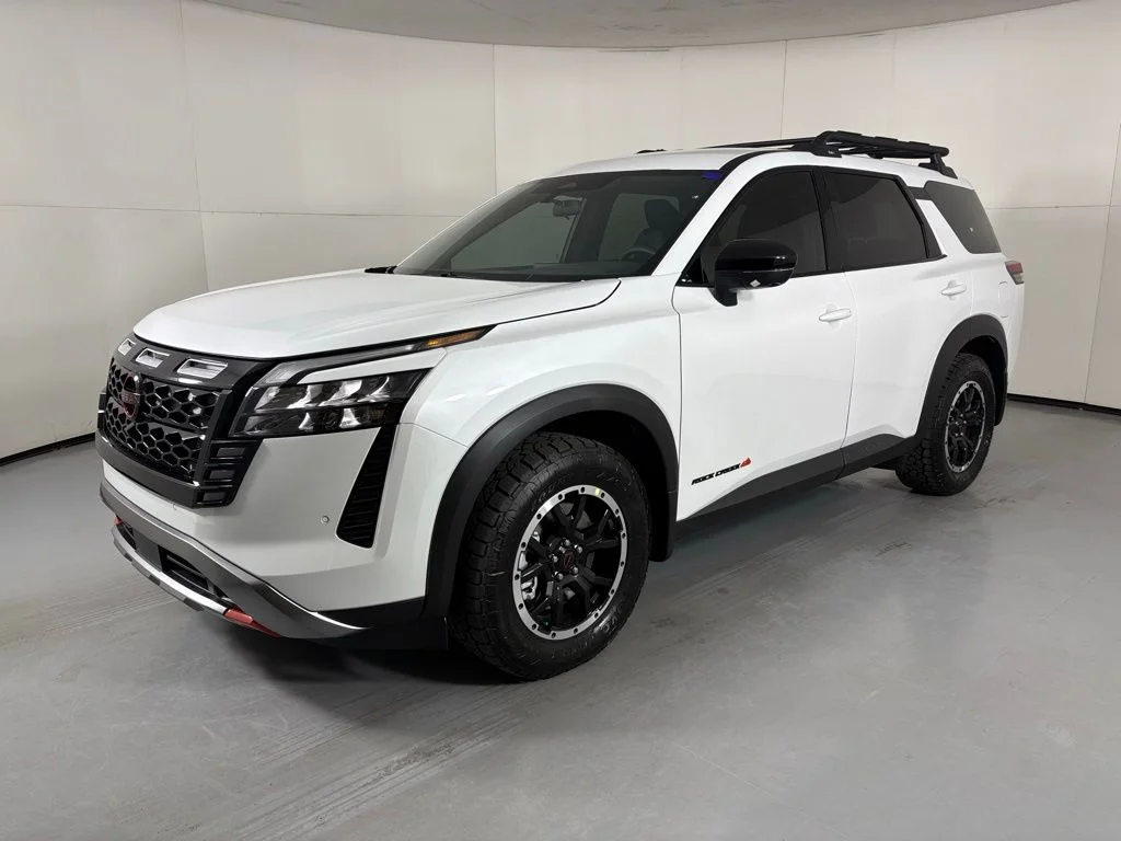 New 2026 Everest White Pearl TriCoat Nissan Rock Creek® image 4