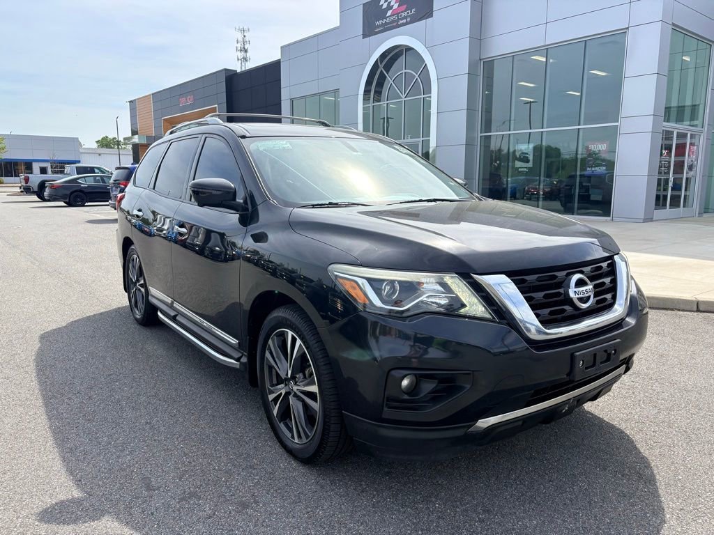 2017 Nissan Pathfinder Platinum