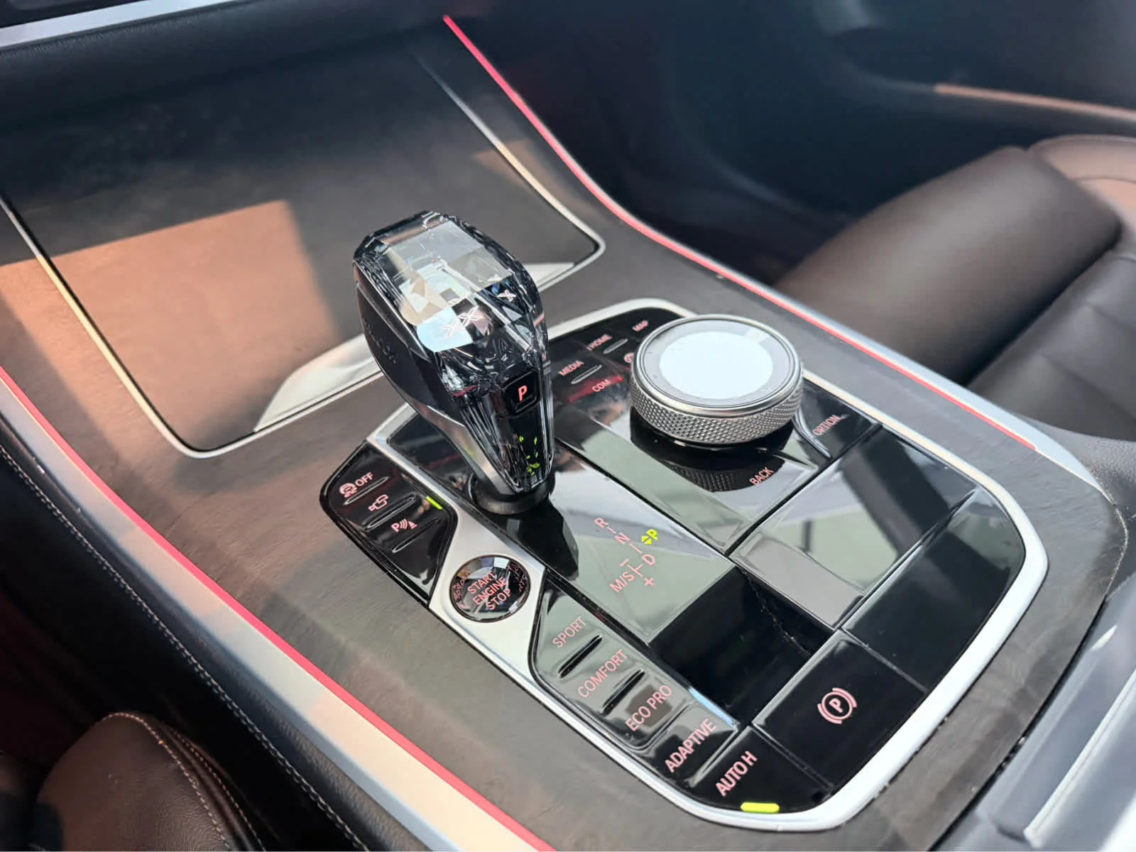 Used 2022  BMW sDrive40i image 18