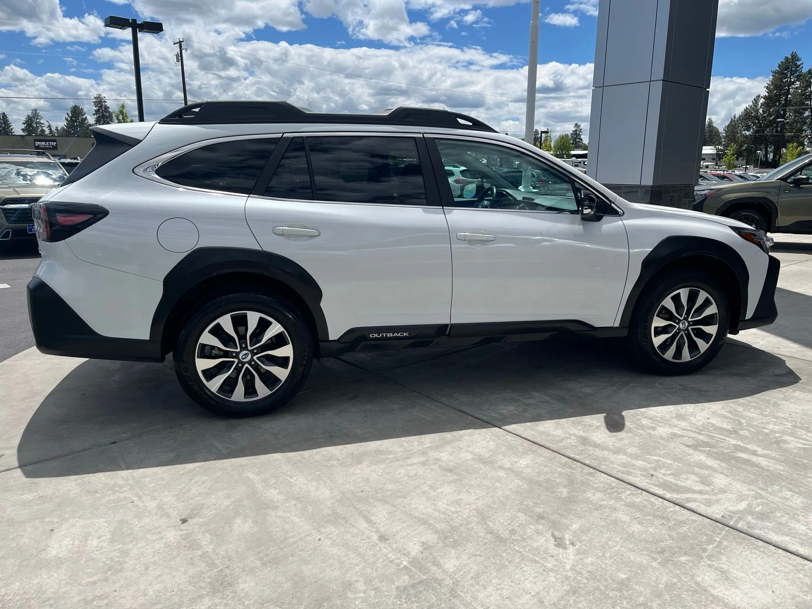 Used 2024 Crystal White Pearl Subaru Limited image 6