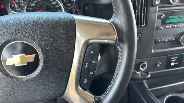 Used 2019 SUMMIT WHITE Chevrolet CUTWAY image 22