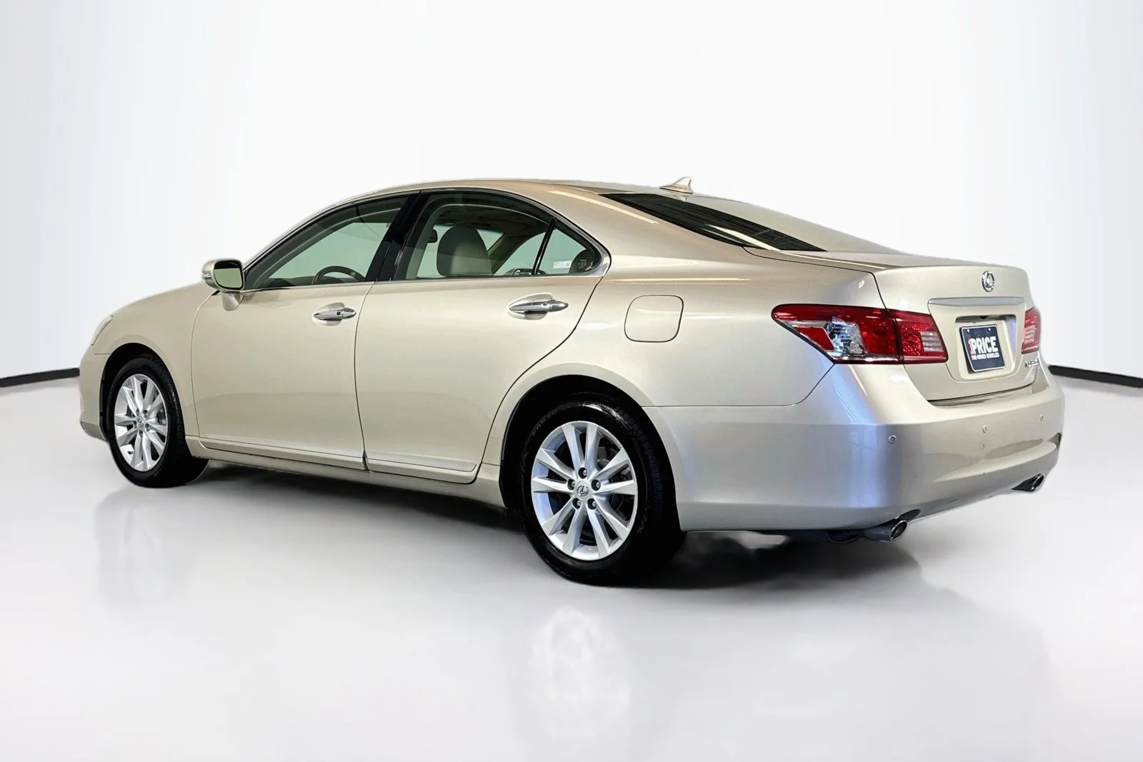 Used 2011 Satin Cashmere Metallic Lexus  image 7