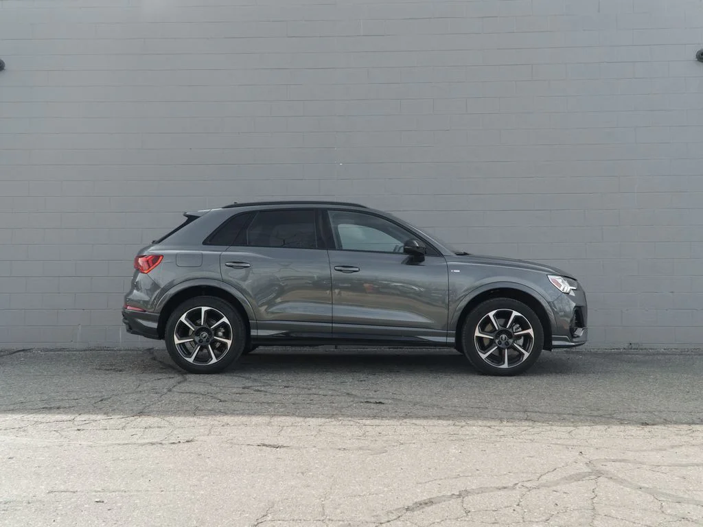 Used 2025 Gray Audi Premium Plus image 8
