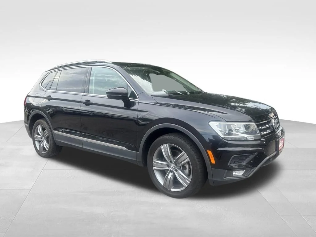 Used 2021 Black Volkswagen 2.0T SEL image 32