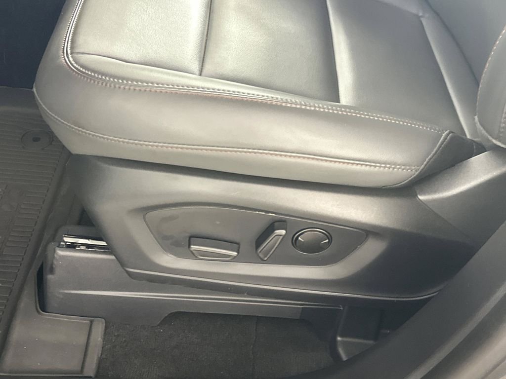 2025 Ford Explorer Active - Photo 12