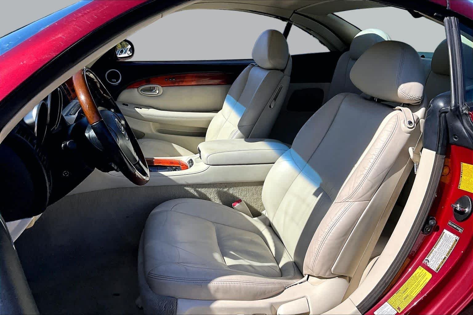 Used 2006 Matador Red Mica Lexus  image 6