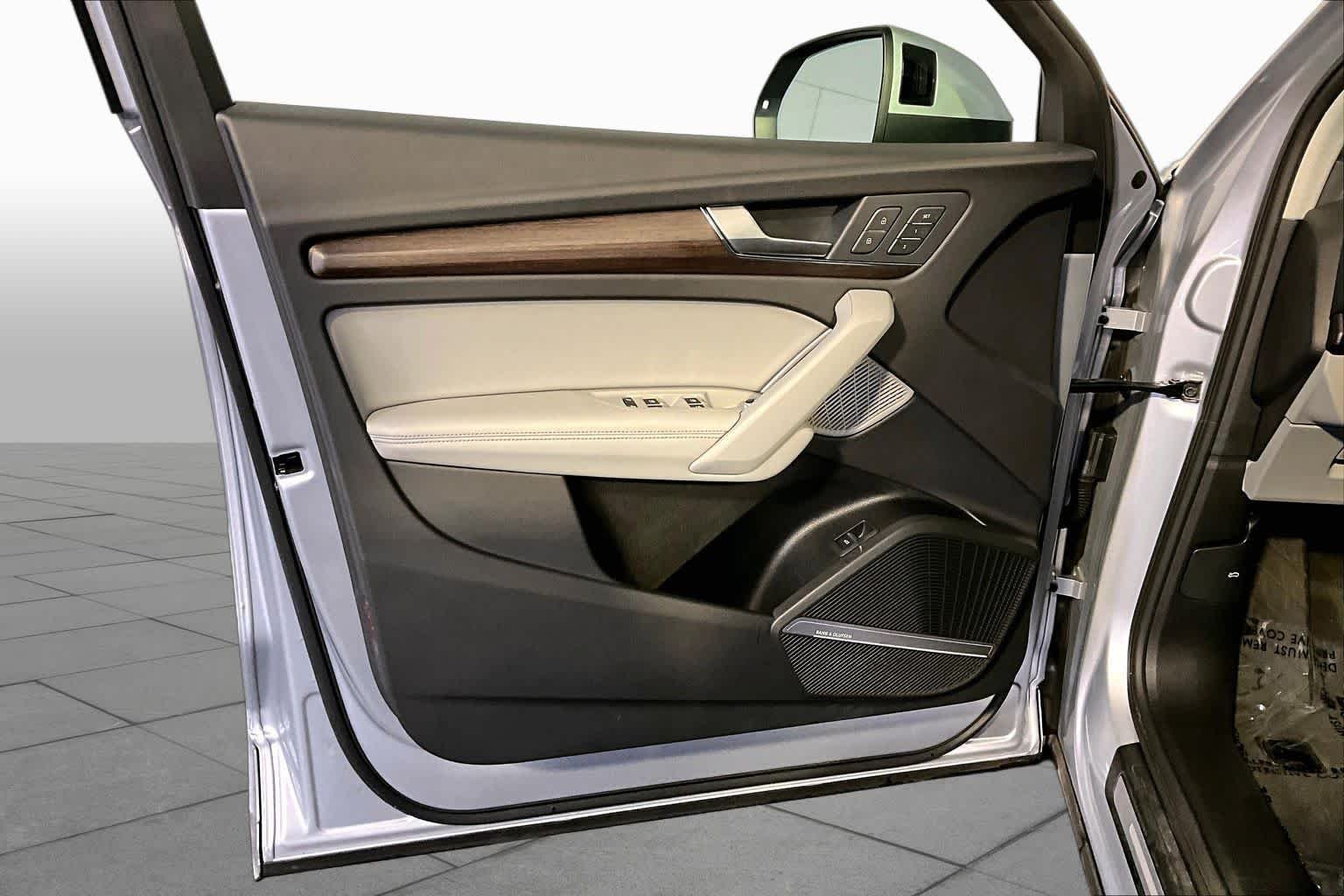 Used 2023 Florett Silver Metallic Audi Premium Plus image 22