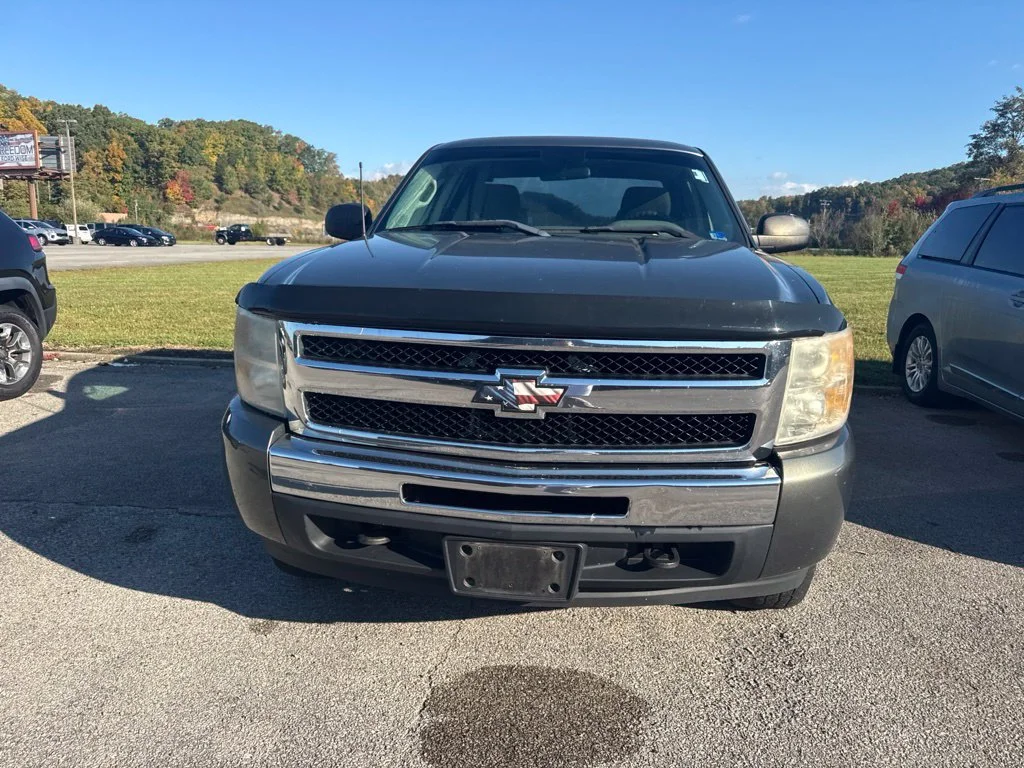 Used 2011 Green Metallic Chevrolet Work Truck image 6