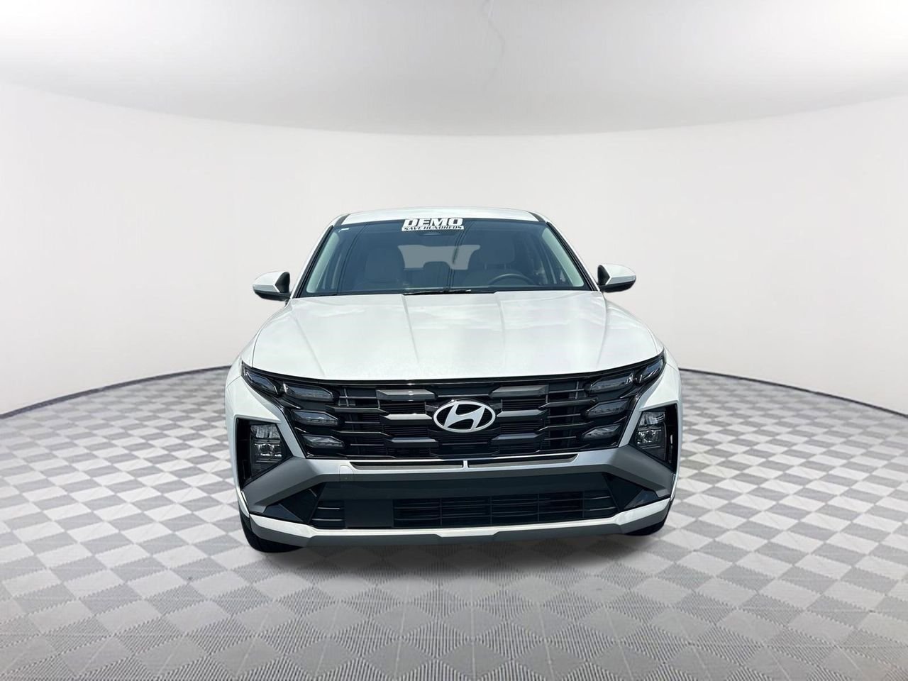 New 2025 Serenity White Pearl Hyundai SE image 2