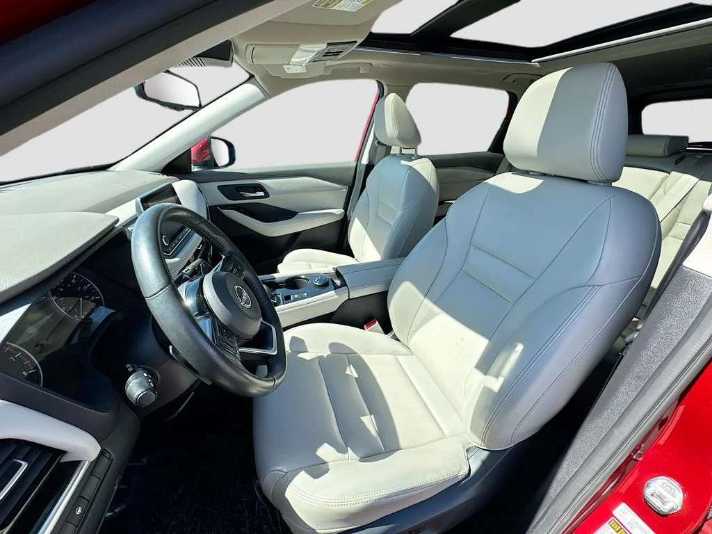 Used 2023 Scarlet Ember Nissan SL image 17