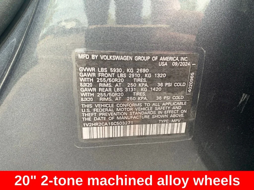 Used 2025 Silver Volkswagen 2.0T SE w/Technology image 15
