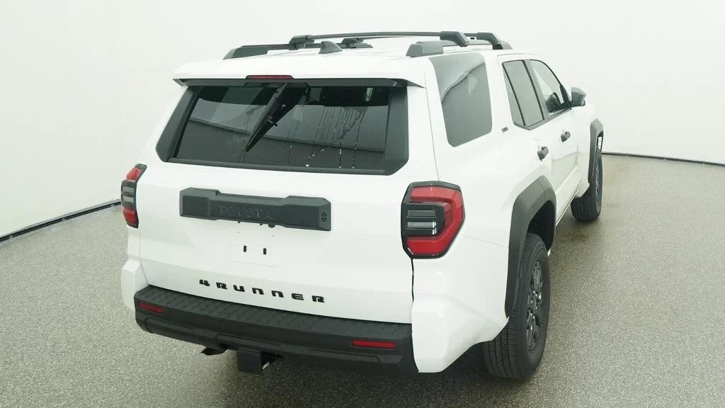 New 2026 Ice Cap Toyota SR5 image 30