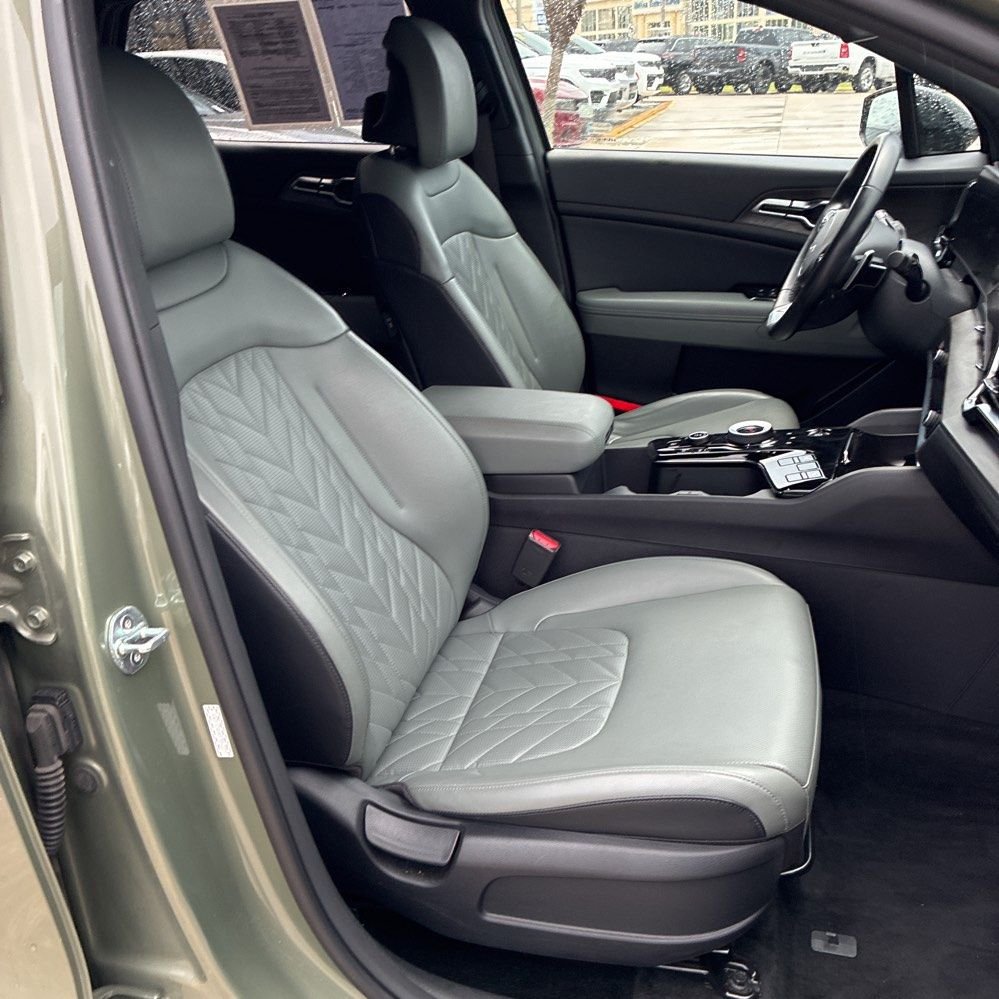 Used 2023 Green Kia X-Line image 13
