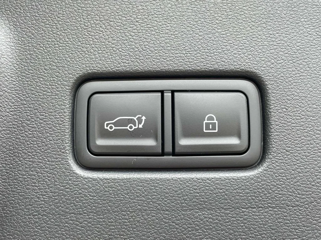 New 2026 White Hyundai Blue SEL Premium image 10