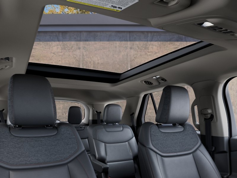 New 2027 Avalanche Gray Ford Active image 22