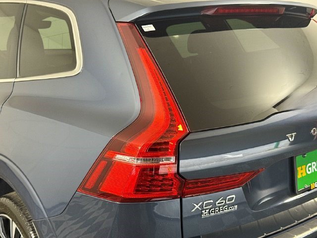 Used 2023 Denim Blue Metallic Volvo Ultimate Bright Theme image 32
