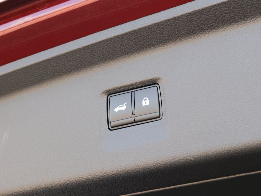Certified Used 2025 Red INFINITI Sensory image 27