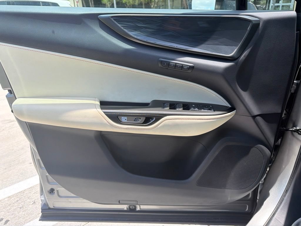 Used 2024 Silver Lexus NX 250 Premium image 3