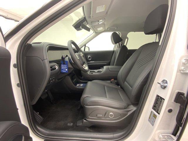 New 2026 Creamy White Pearl Hyundai SEL 8P image 12