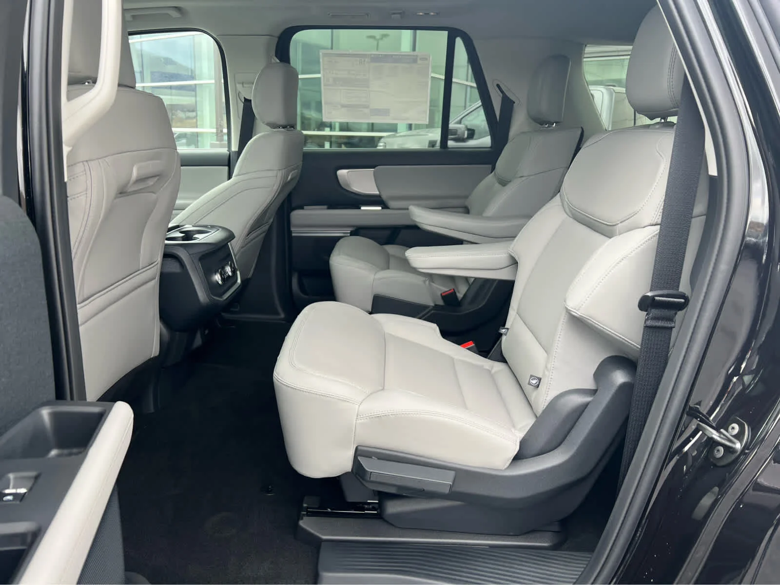New 2026 Agate Black Metallic Ford MAX Active image 29