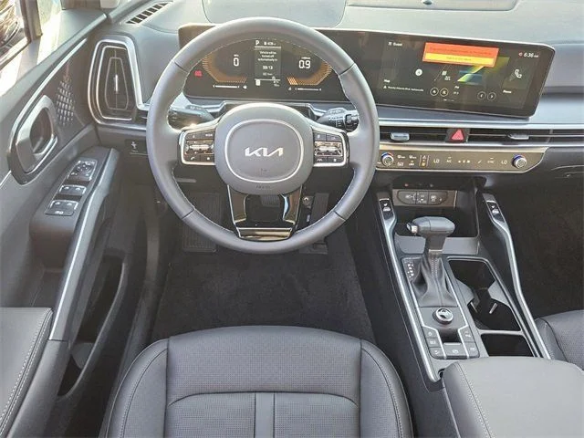 2025 Kia Sorento S - Photo 6