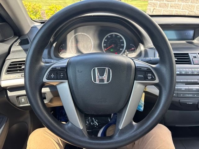 Used 2011 Gray Honda LX image 17